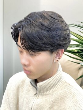 ビッケメンズヘア(Vicke Men's hair) フェザーパーマセンターパートダウンパーマニュアンスパーマ韓国