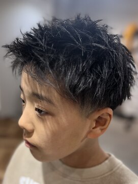 エムドット(M.) ツーブロックスタイル