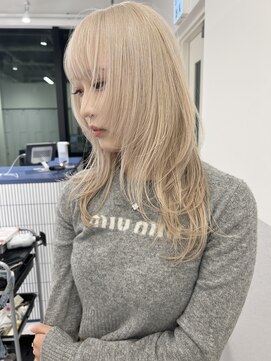 ヒュー 広島(HEW) White beige