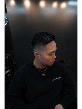 キングスマントーキョー 三鷹店(KINGSMAN TOKYO) フェザーアップ