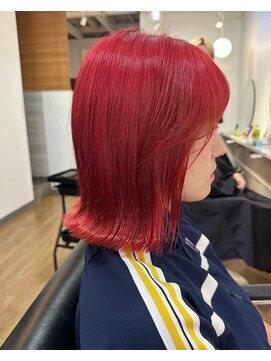 ラック(LUCK) レッド/船橋/ケアブリーチ/ブリーチ/切りっぱなしボブ