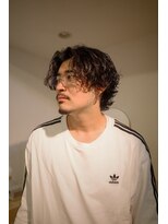 ディスデイバイネルケ 立川(Thisday by nelke)&nbsp;立川メンズパーマ波巻きマッシュウルフ暗髪センターパート
