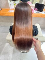 ミュウ(Miiiu)&nbsp;マットブラウン艶カラー暖色系カラーロングヘアストレート