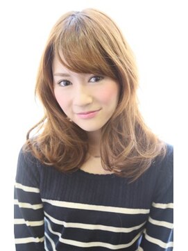 ロエナ(ROENA) 20代30代40代50代ひし形くびれデジタルパーマ黒髪薄めバング小顔