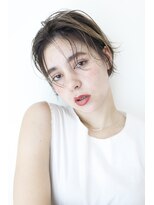 ネオリーブ クーロ(Neolive curro)&nbsp;外国人風♪白髪ぼかしのハイライトショート♪