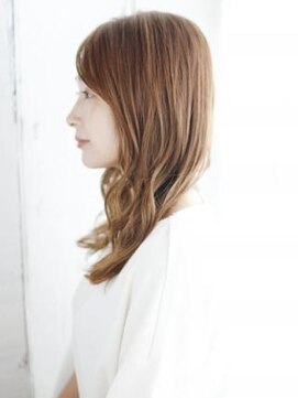 ヘアメイク ナル(hair make nalu) ドライな質感のミックスカールスタイル