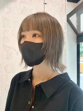 エム(EM) ダブルカラーミルクティーベージュカラーケアブリーチハイトーン