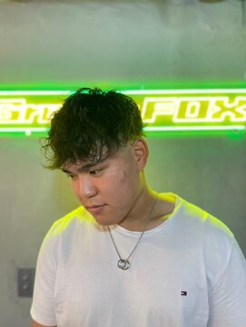 グリーディーフォックス 三軒茶屋(GreedyFOX) 波巻き/マッシュパーマ/ウルフ/ハイライト<理容室>三軒茶屋