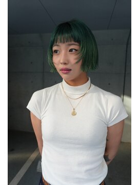 レコ 渋谷(LECO) モスグリーンレイヤーボブ