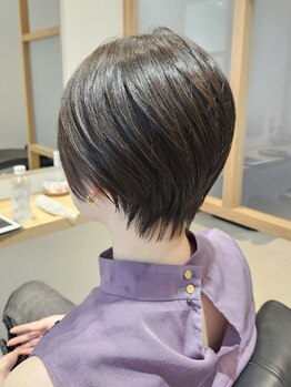 キオナ 勝どき(Kiona)の写真/表参道出身の実力派スタイリスト在籍◇グレイカラーでもおしゃれを楽しめる透明感たっぷりな色味をご提供◎