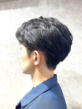 リアイス(Re:ICE) 毛流れ刈り上げセンターパート/メンズ/目白/ビジネスヘア