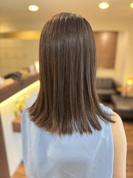 セレスト 心斎橋店(CELESTE) ナチュラルなツヤ感!切りっぱなしミディ