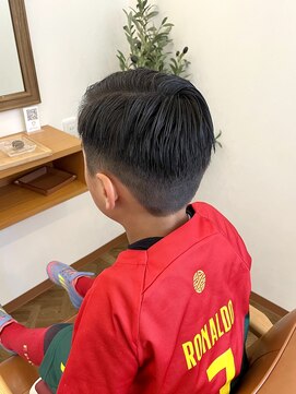 幼稚園生カット×サイドパートでジェルスタイリング【稲毛駅】