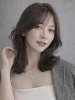 ディーエックス スリー(Dxxxx III)&nbsp;クビレ　ミディアム　韓国　透明感　TOMOKI