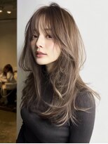 ハーツ(Heart's)&nbsp;ロングレイヤー白髪ぼかしカラー３０代４０代５０代６０代