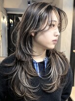 フォート(FORT)&nbsp;夏に映える！ハイライト×バタフライレイヤーカット