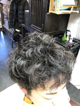 ソラ(sora) クセ毛活かしカット