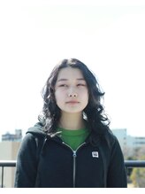 ミドリ(Midori) センターパートゆるめウルフ