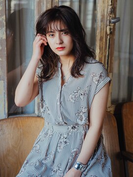 ヘアリラクゼーション クインズベリー(Hair Relaxation Queen's Berry) ダークラベンダーアッシュ ゆるやかセミロング