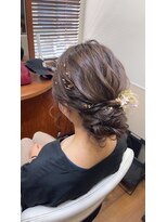シニヨン　編み込み