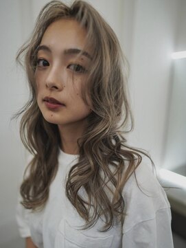 ログ オモテサンドウ(L.O.G OMOTESANDO) ハイトーンレイヤー【エクステ,縮毛矯正,インナーエクステ】
