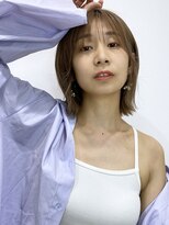 アイビー(ivy)&nbsp;切りっぱなしボブ/外ハネボブ/ベージュカラー/シースルーバング