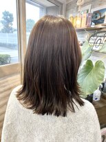 ピーシーエイチ(P.C.H)&nbsp;外ハネミディ×グレージュ