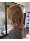 オリーブベージュ