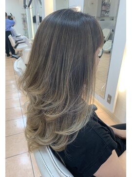 ヘアー＆フェイス ヤマ　ｈａｉｒ＆ｆａｃｅ　Ｙａｍａ ロングレイヤー