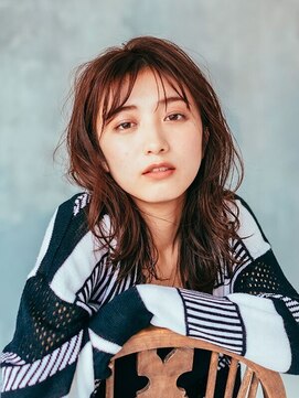 ストラッセ 扶桑店(STRASSE) ナチュラルレイヤーロング×透明感ショコラアッシュ