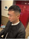 クロップスキンフェードアイロンパーマショートメンズワイルド