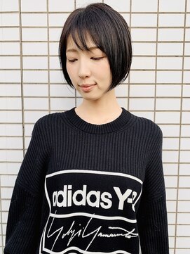 サロンドクロエ(Salon de Chloe) 前下がり/レイヤーショートボブ × 6トーンのダークブラウン色