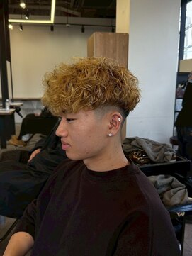 リッチブランドアンドコー(Rich Brand&Co) スパイキーショート　フェード　スペインカール　ルーズパーマ