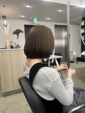 トゥエル バイ ディプティモイラ(tuelu by dipty MOILA) 美髪ボブ