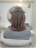 ◆大人ベージュと外ハネミディアムで上品な髪に