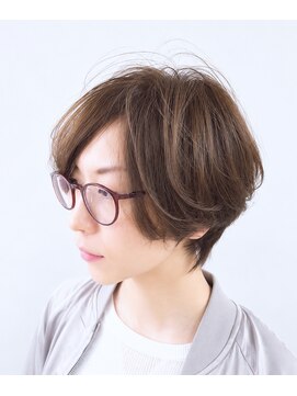 リバース(Reverse) 耳かけおしゃれショートカット