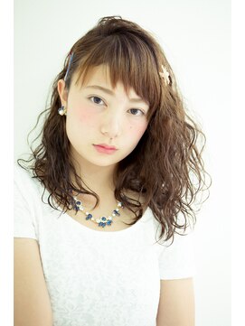 髪といろいろ 不揃いリッジウェーブ
