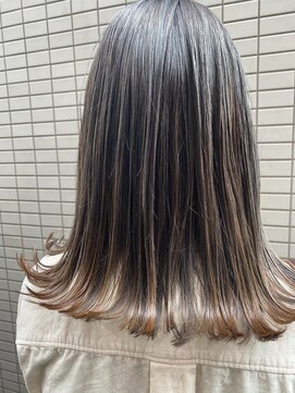 ウル(Ulu) バレイヤージュ×グレージュ