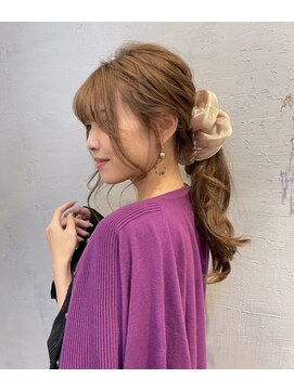 エテバイリリア(ete by LILIA.) ポニーテールアレンジヘア