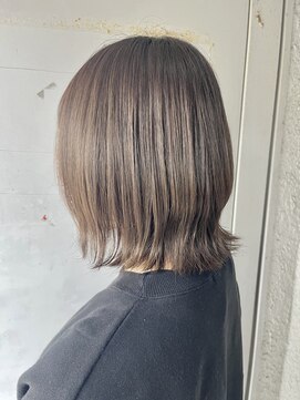 エミュー(emue) くすみベージュ