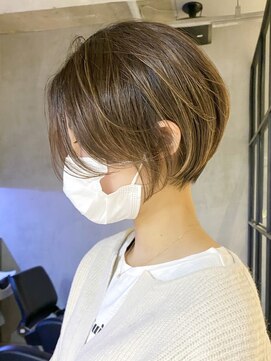 エリマ  茅ヶ崎(elima) ショートボブカットミルクティーベージュピンクベージュカラー