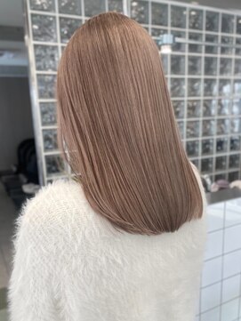 サンクプロジェクト(cinq PROJECT) 顔周りレイヤーロングヘアミルクティーベージュブラウンカラー