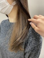 ニーズ バイ ワンコンセプト(Needs by ONE CONCEPT) ロングレイヤー/インナーカラー/ベージュ/グレージュ/韓国ヘア