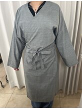 お客様にはガウンを着用していただいております