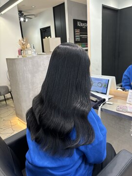 ラピス 福岡天神店(Lapis) ブルーブラック/暗髪/艶髪/カット