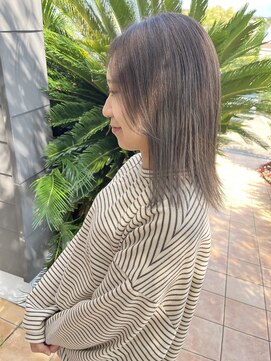 イーゼル ヘアー デザイン 伊賀店(EASEL HAIR DESIGN) 透けるグレージュ