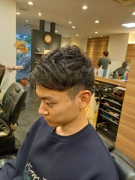 男を磨くメンズサロン オム グランド(HOMME GRAND) ツーブロックマッシュ