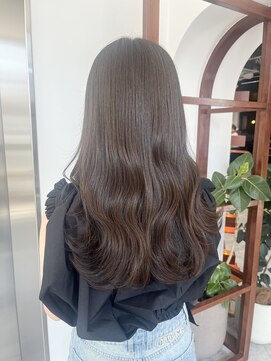 ソピ バイ インビテーション(sopi by invitation) つやつやロング / ブラウンベージュ