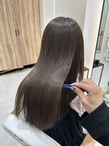 ジーナ 吉塚(Zina)&nbsp;艶ストレート モカグレージュ【福田れん】吉塚美容室 髪質改善