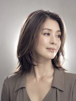 コル(COR)&nbsp;派手すぎない大人女性のウルフレイヤー 40代50代60代白髪ぼかし